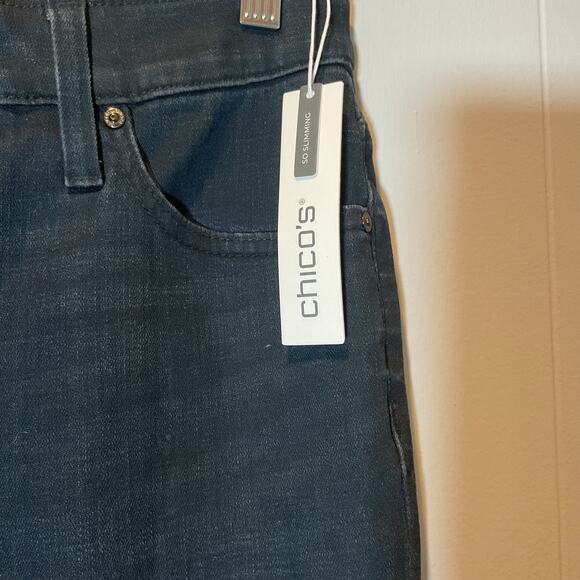NWT Chico’s So Slimming Girlfriend Flare Jeans Size 25 - Picture 5 of 8